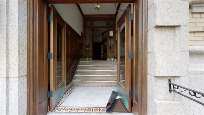 Building Photo - 38 Kilsyth Rd
