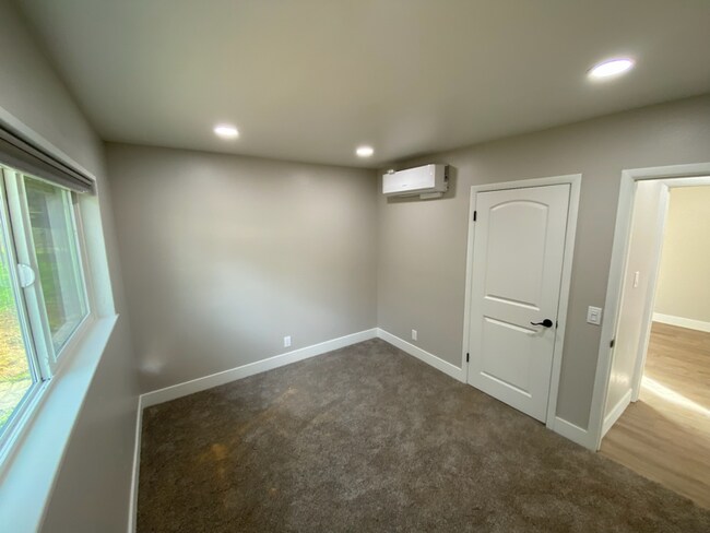 Building Photo - 2880 Winter Ct