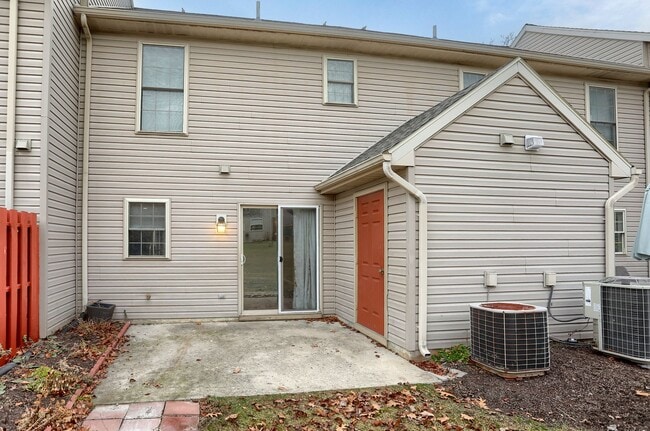 Building Photo - 1284 Hunters Ridge Dr