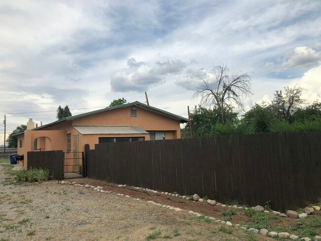Building Photo - 1004 NM-76