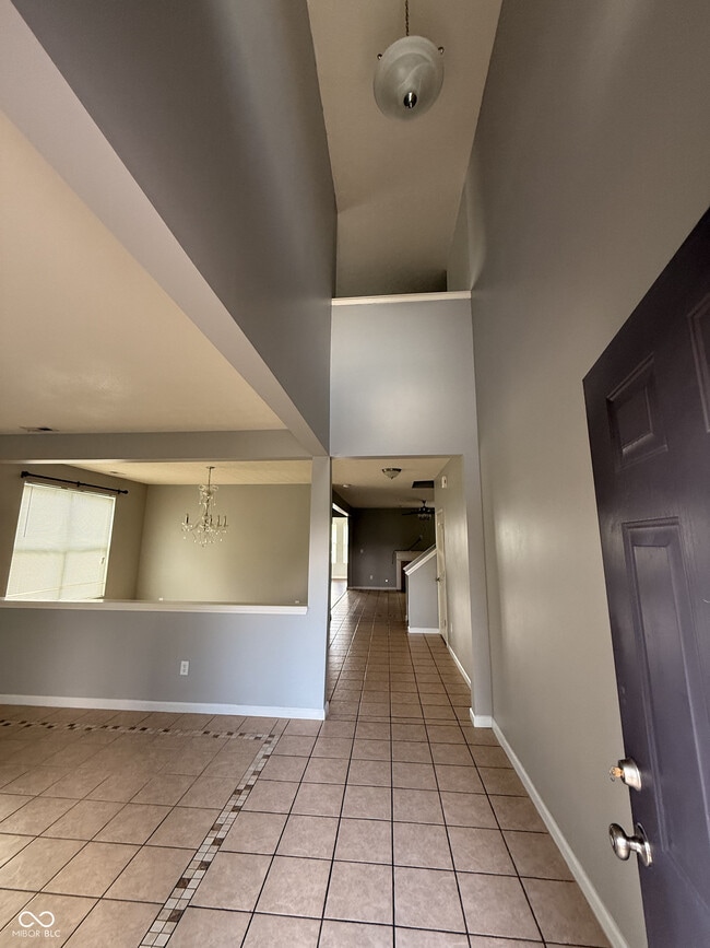 Building Photo - 7824 Newhall Way