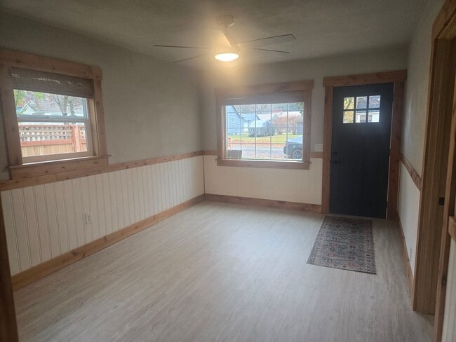 Building Photo - FOR RENT – 1 BED PLUS, 1 BATH DOWNTOWN COEUR D’ALENE