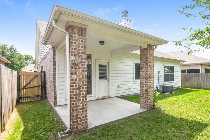 Building Photo - 1216 Sunderland Ln