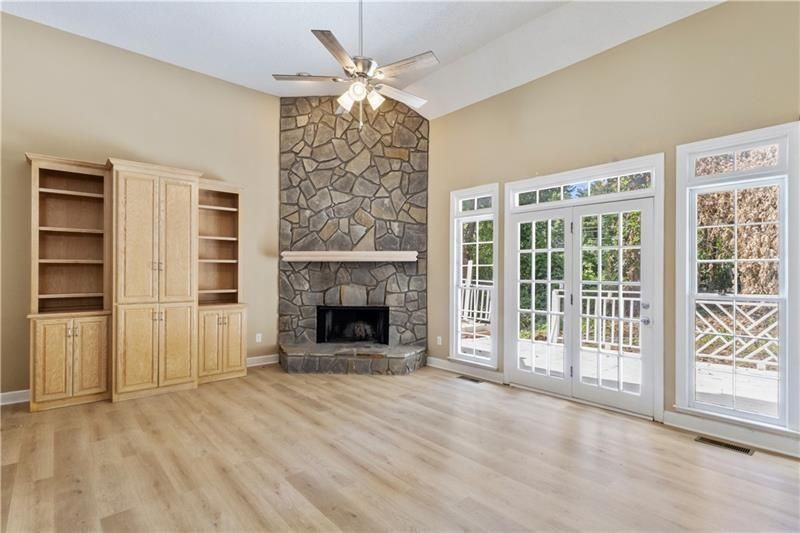 Building Photo - 4565 Ashmore Cir