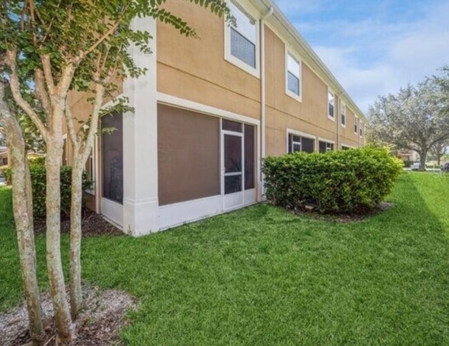 Building Photo - 807 Chelsea Dr