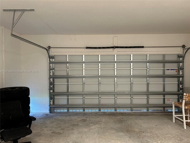 Building Photo - 29071 Ave