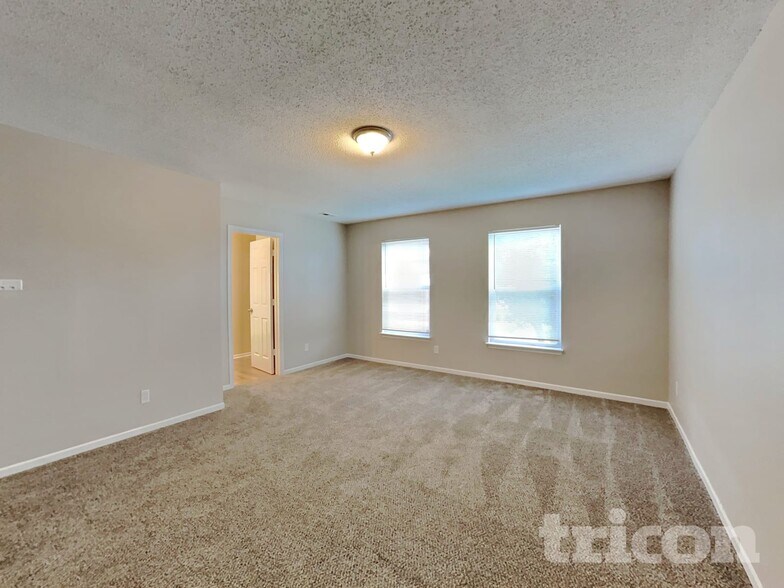 Building Photo - 6714 Waverhill Dr