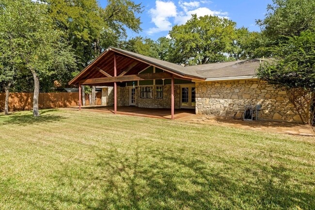 Building Photo - 10305 Caracara Dr