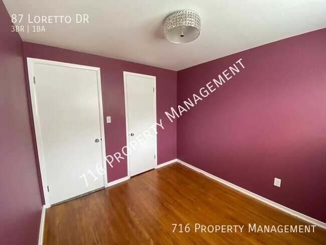 Building Photo - Newly Renovated Single Family Home! Move i...