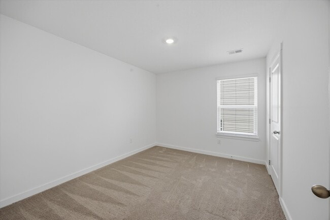 Building Photo - 7740 Belhaven Ln