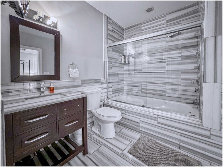 Building Photo - 1421 N 5th St