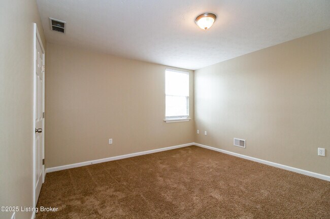 Building Photo - 3123 Northland Dr