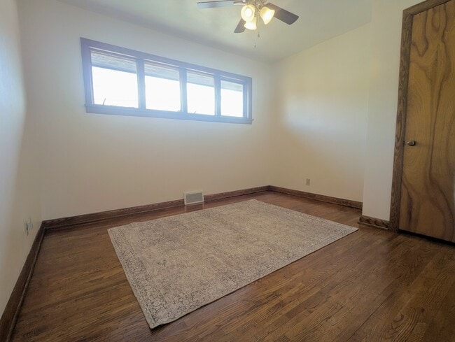 Building Photo - 117 Edna Rd