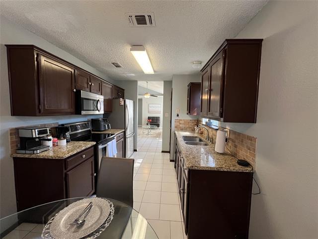 Building Photo - 6736 Black Wing Dr