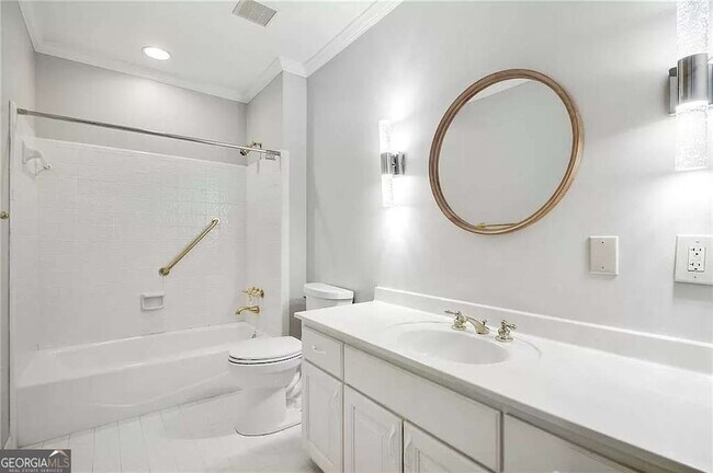 Building Photo - 460 Ivy Park Ln NE