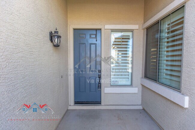 Building Photo - 661 E Julian Dr