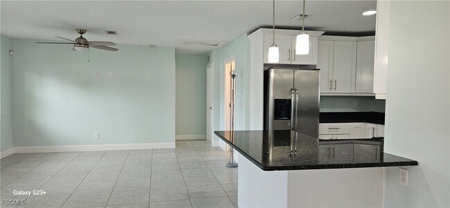 Building Photo - 1626 Grace Ave