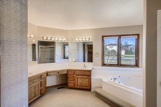 Building Photo - 6787 Snead Ct