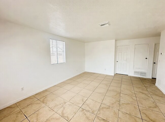 Building Photo - 66425 First St