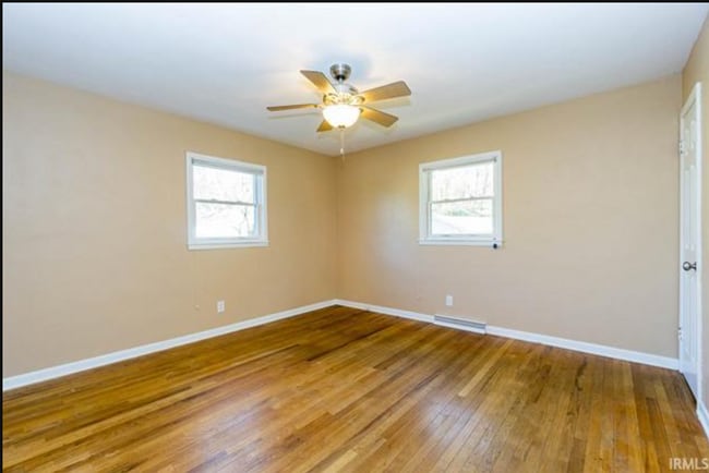 Building Photo - 4532 E Stephens Dr