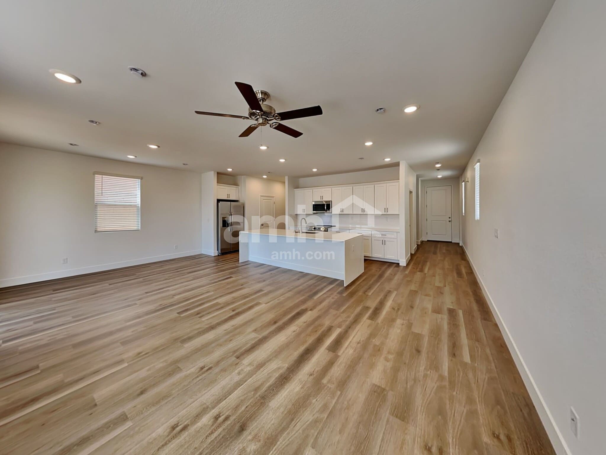 Building Photo - 11194 Magallanes St