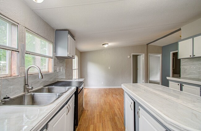 Building Photo - 16307 Antelope Ln