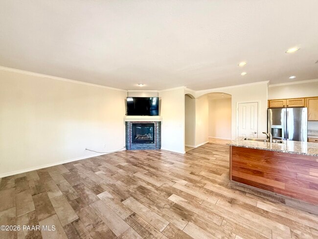 Building Photo - 2640 W Quail View Loop