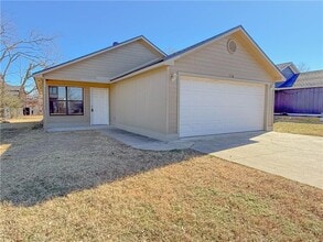 Building Photo - 1214 NE Monroe St