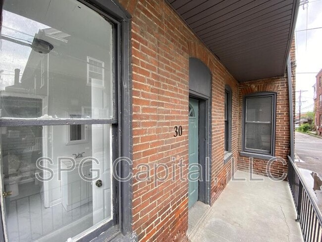 Building Photo - 30 S Hartley St