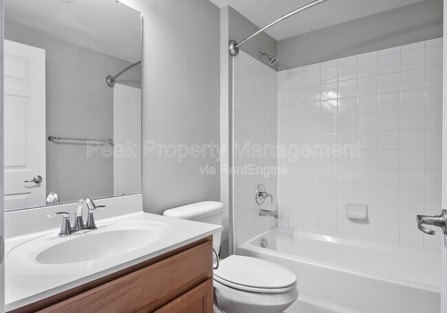 Building Photo - 3823 Maher Manor