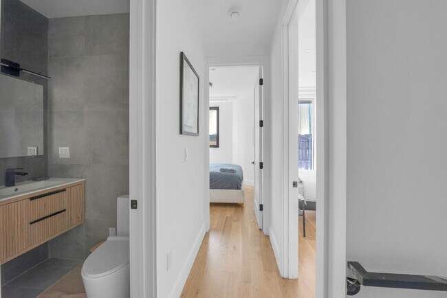 Building Photo - 217 Schaefer St