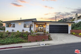 Building Photo - 4600 Don Quixote Dr