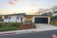 Building Photo - 4600 Don Quixote Dr