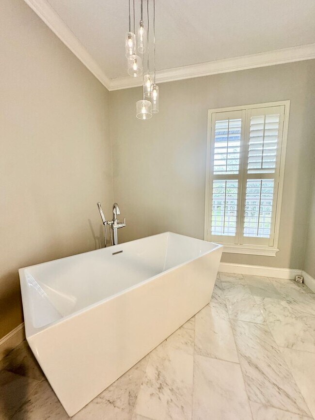 Building Photo - LUXURY RENTAL In Maitland - Winter Park Ar...