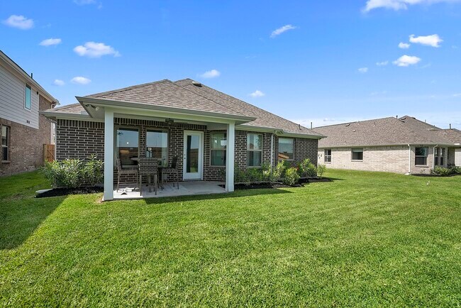 Building Photo - 21110 Bella Coral Dr