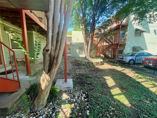 Building Photo - 4405 Avenue A
