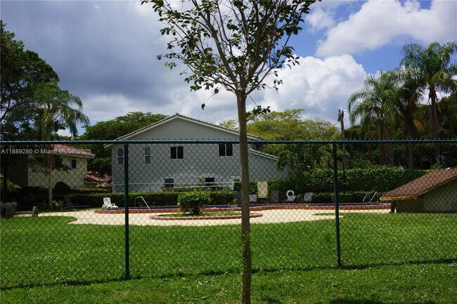 Building Photo - 11 SW 94 Terrace