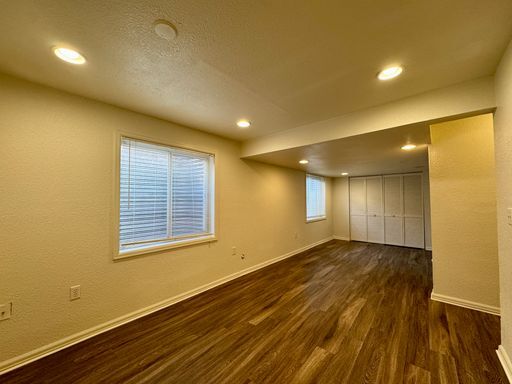 Building Photo - Cheery 3 bedroom 2 Bath Home! Available NOW