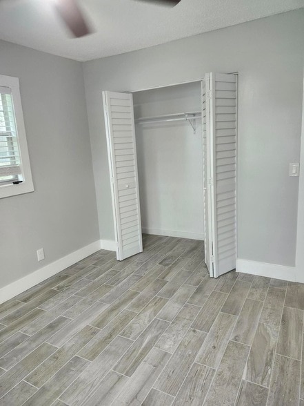 Building Photo - 272 Tilford M