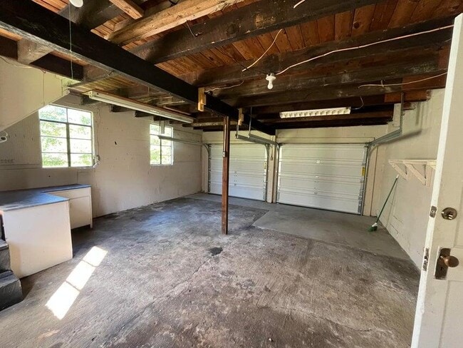 Building Photo - 6075 Lee Hwy