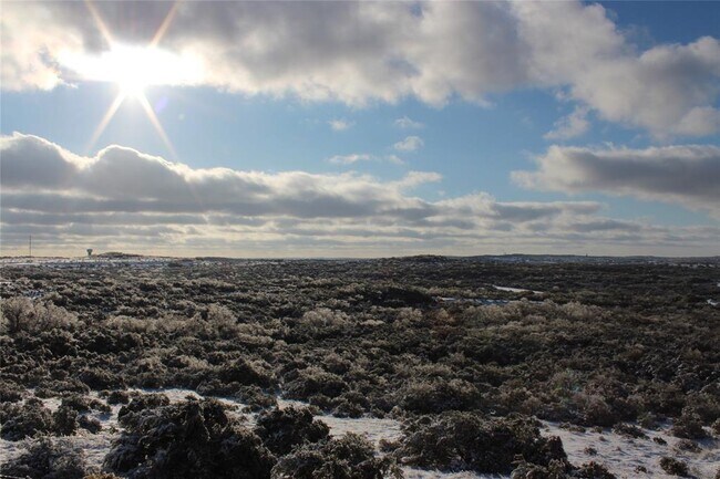 Building Photo - 393 Dayridge Dr