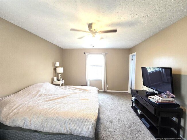 Building Photo - 6873 Brasswood Dr