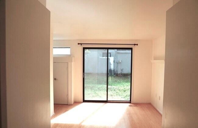 Building Photo - 3 Edgewood Cir