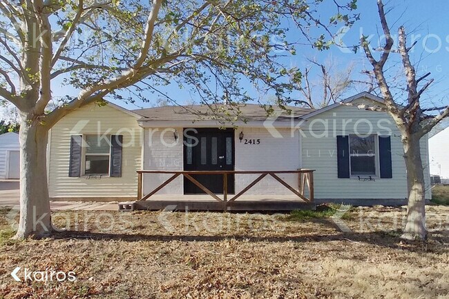 Primary Photo - 2415 6th Ave.