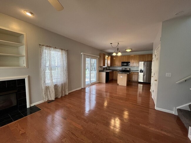 Building Photo - 3896 Baybrook Dr