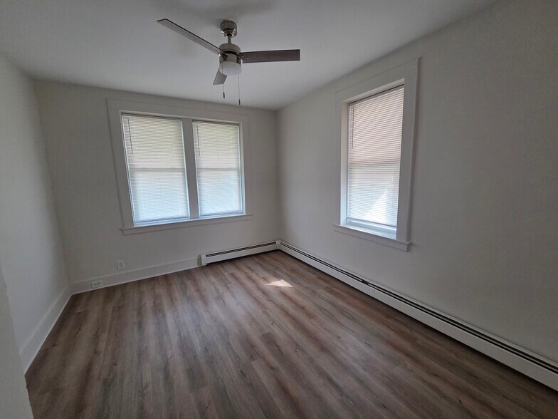 Building Photo - 67 Heckel St