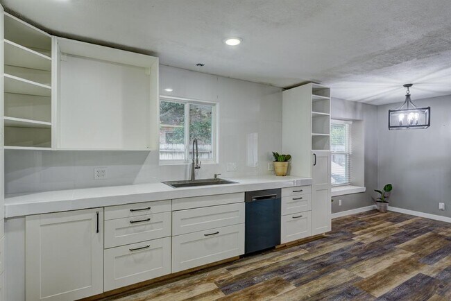 Building Photo - 17506 Rustington Dr