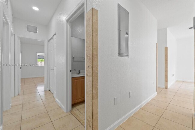 Building Photo - 18348 SW 139th Pl