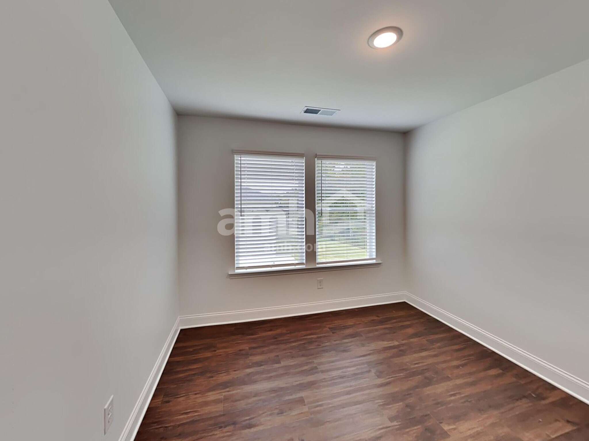 Building Photo - 138 Spruce Cir