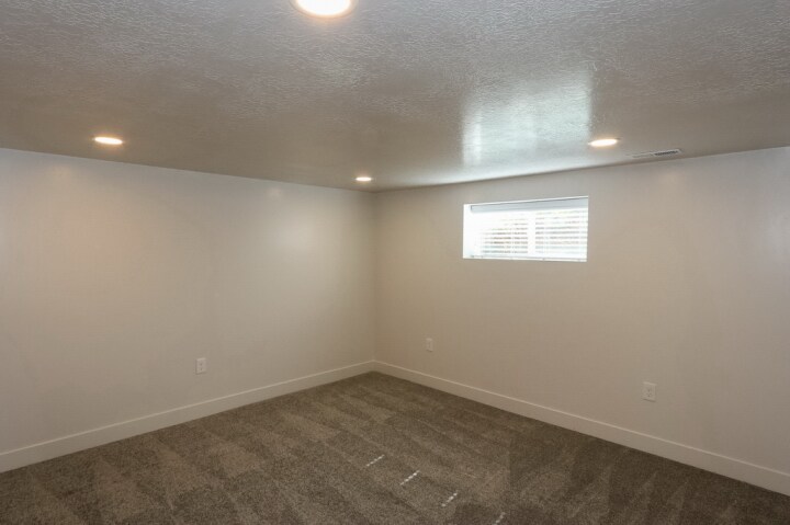 Building Photo - 8319 S Harrison Cir